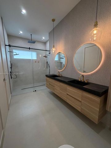 13231 SW 220 ST, Miami, FL 33170