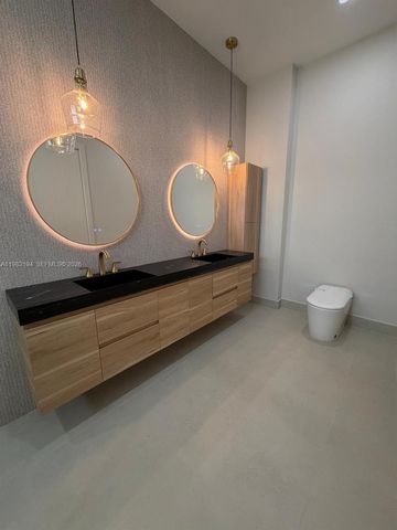 13231 SW 220 ST, Miami, FL 33170