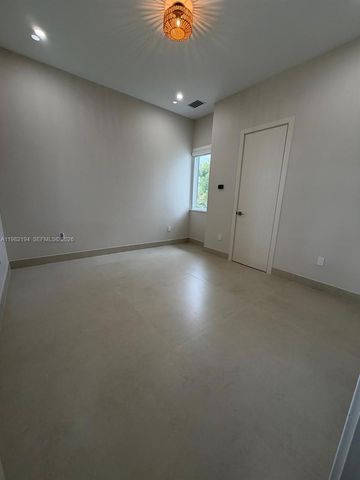 13231 SW 220 ST, Miami, FL 33170