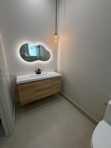 13231 SW 220 ST, Miami, FL 33170