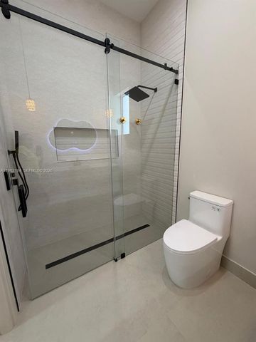 13231 SW 220 ST, Miami, FL 33170