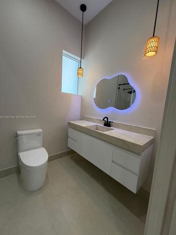 13231 SW 220 ST, Miami, FL 33170