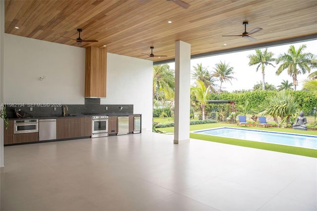 13231 SW 220 ST, Miami, FL 33170