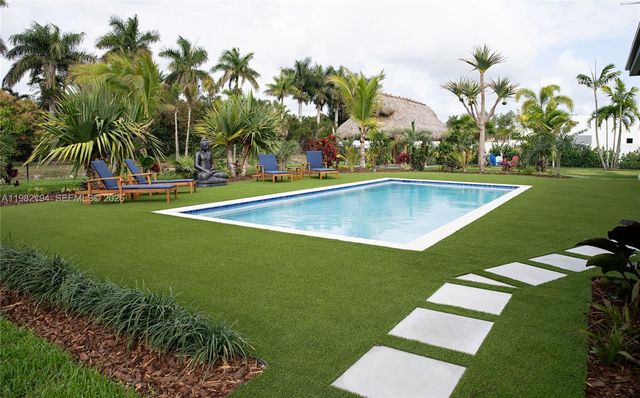 13231 SW 220 ST, Miami, FL 33170