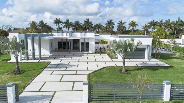 13231 SW 220 ST, Miami, FL 33170