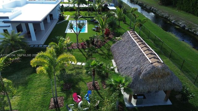 13231 SW 220 ST, Miami, FL 33170