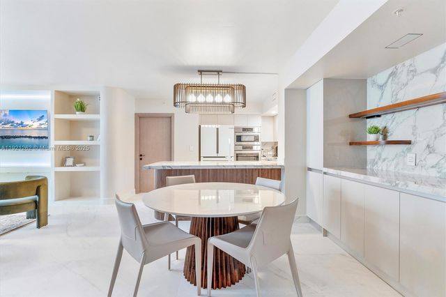 2080 S Ocean Dr 809, Hallandale Beach, FL 33009