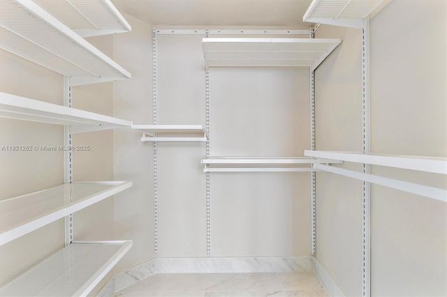 2080 S Ocean Dr 809, Hallandale Beach, FL 33009