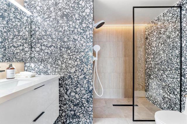 2080 S Ocean Dr 809, Hallandale Beach, FL 33009