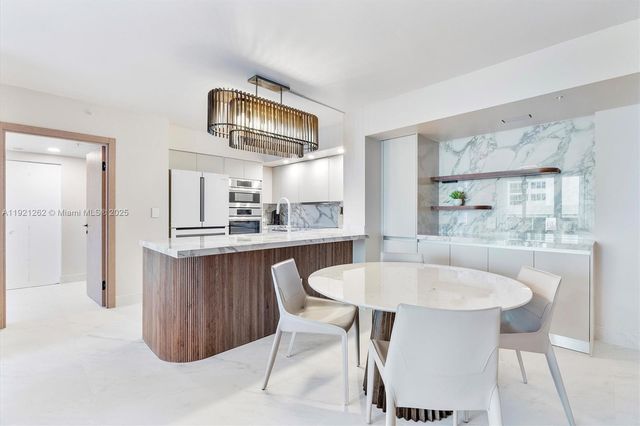 2080 S Ocean Dr 809, Hallandale Beach, FL 33009