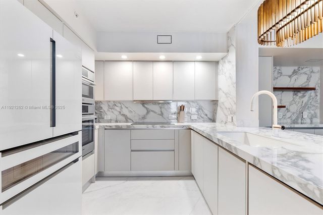 2080 S Ocean Dr 809, Hallandale Beach, FL 33009