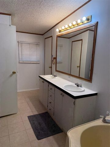 24591 Highway 321, Cleveland, TX 77327