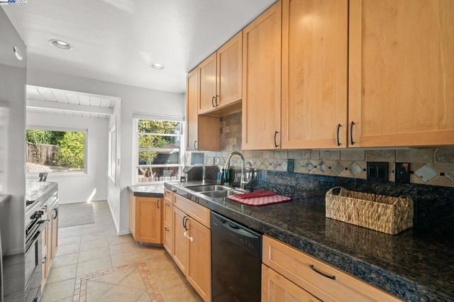 108 Mesa, Vallejo, CA 94591