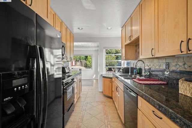 108 Mesa, Vallejo, CA 94591