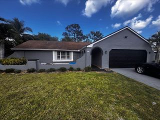 112 NE Caprona Avenue, Port St Lucie, FL 34983