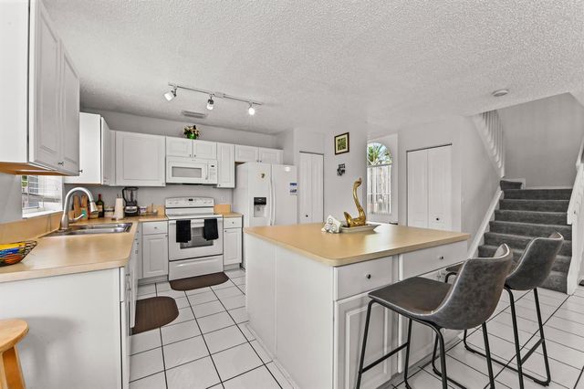 7581 BRISTOL BAY Lane, Lake Worth, FL 33467