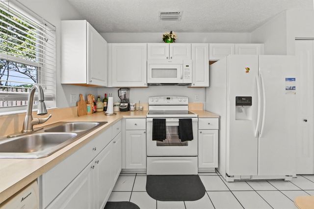 7581 BRISTOL BAY Lane, Lake Worth, FL 33467