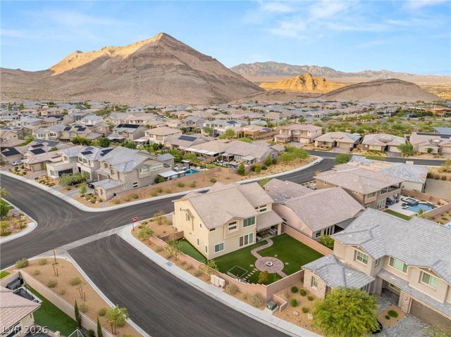 2720 Natural Rock Drive, Las Vegas, NV 89138