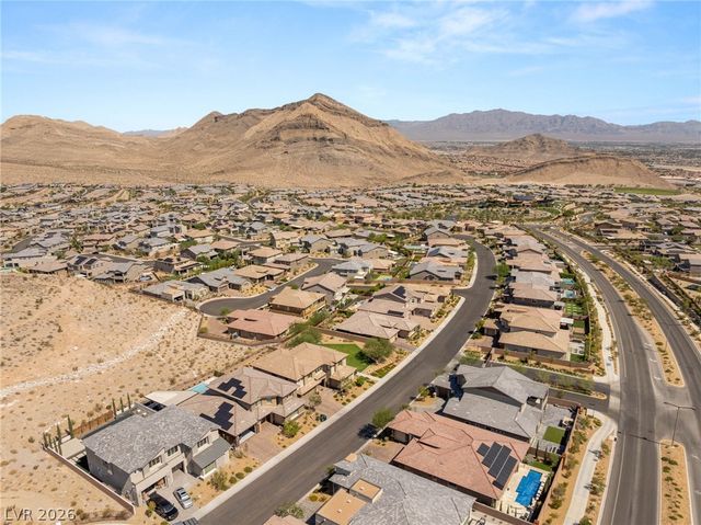 2720 Natural Rock Drive, Las Vegas, NV 89138
