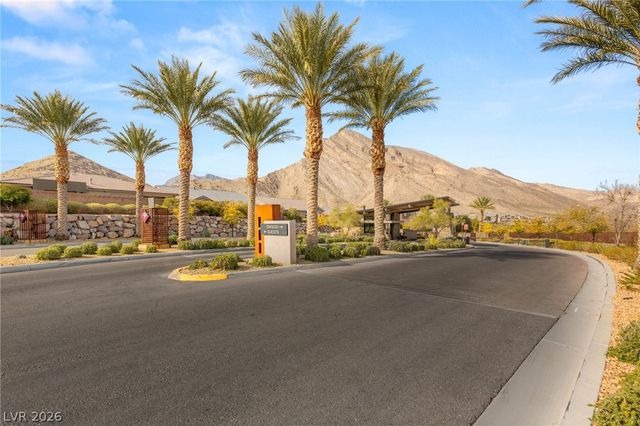 2720 Natural Rock Drive, Las Vegas, NV 89138