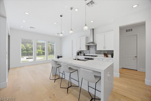 2720 Natural Rock Drive, Las Vegas, NV 89138