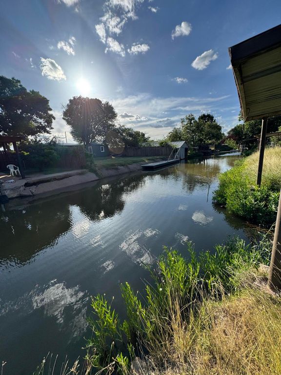 Image 1 of property listing at 6409 Lincoln Park Road, San Angelo, TX 76904