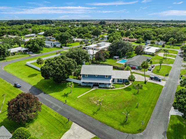 601 Dark Hammock Road, Fort Pierce, FL 34947