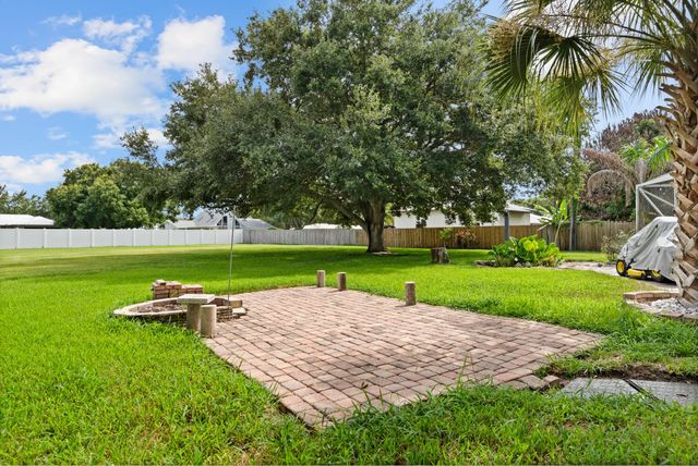 601 Dark Hammock Road, Fort Pierce, FL 34947