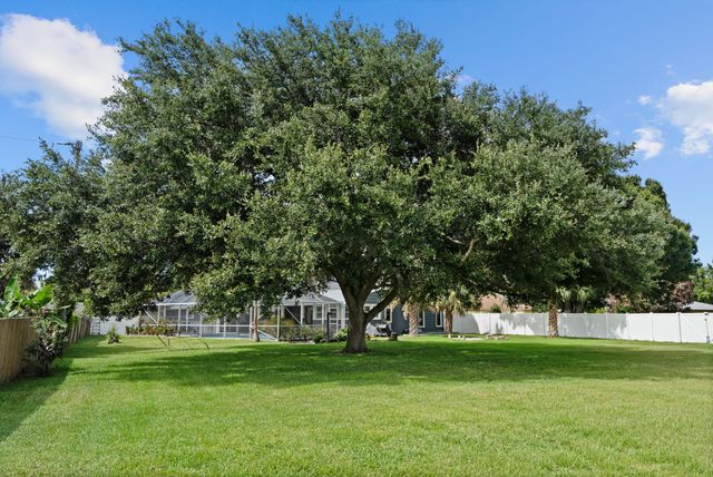 601 Dark Hammock Road, Fort Pierce, FL 34947