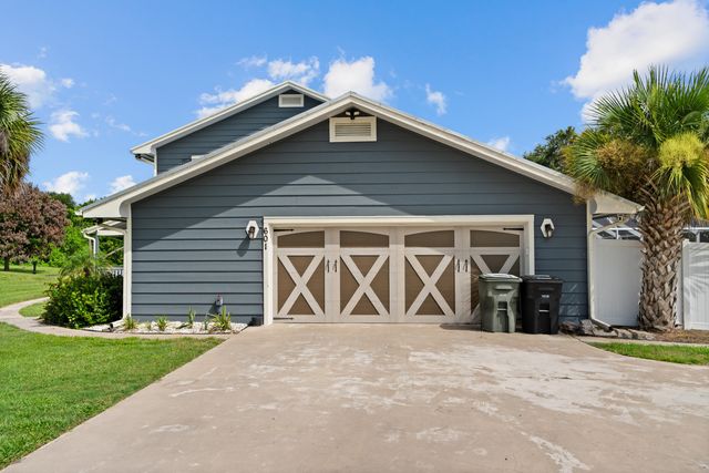 601 Dark Hammock Road, Fort Pierce, FL 34947