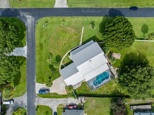 601 Dark Hammock Road, Fort Pierce, FL 34947