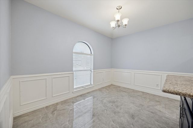 1103 Briarcliff Drive, Arlington, TX 76012