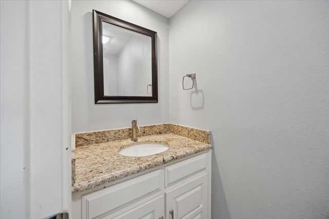 1103 Briarcliff Drive, Arlington, TX 76012
