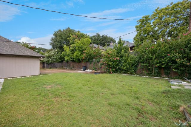 1103 Briarcliff Drive, Arlington, TX 76012