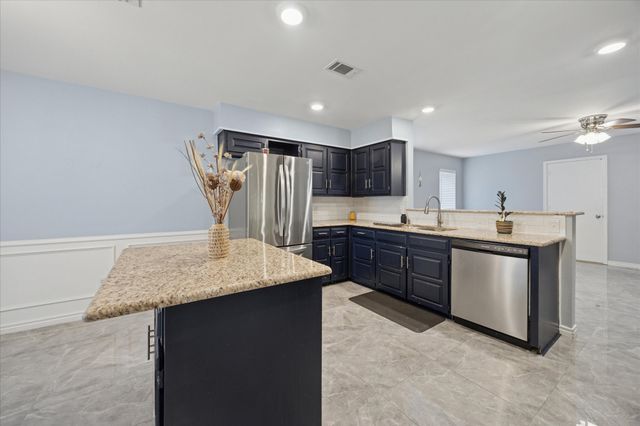 1103 Briarcliff Drive, Arlington, TX 76012