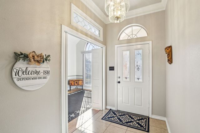 516 Shady Oaks Trail, Burleson, TX 76028