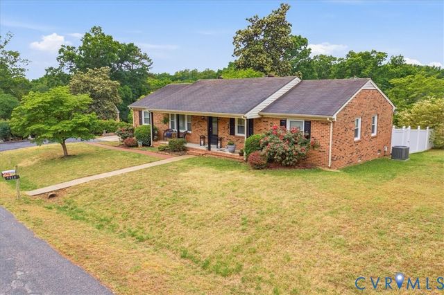 7510 Pano Dr, North Chesterfield, VA 23237