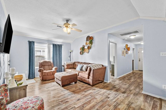 512 Saunders Drive, North Little Rock, AR 72117