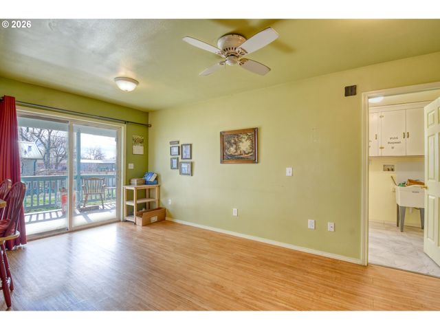 554 W HIGH St, Athena, OR 97813