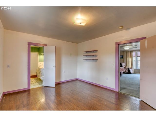 554 W HIGH St, Athena, OR 97813