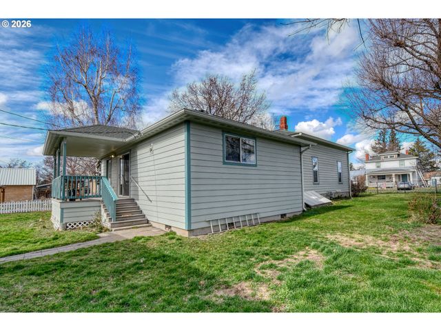 554 W HIGH St, Athena, OR 97813