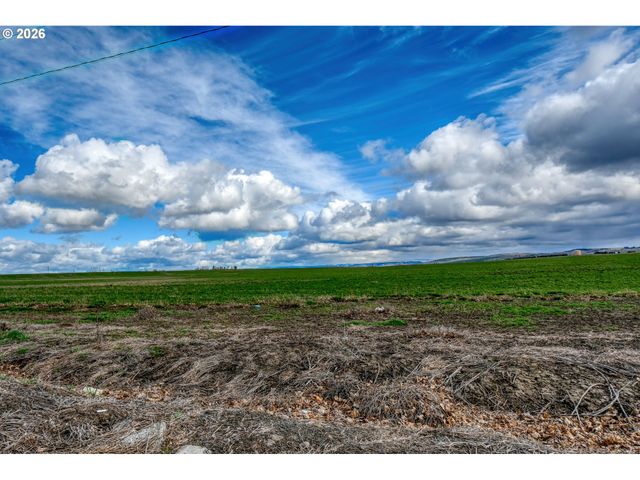 554 W HIGH St, Athena, OR 97813