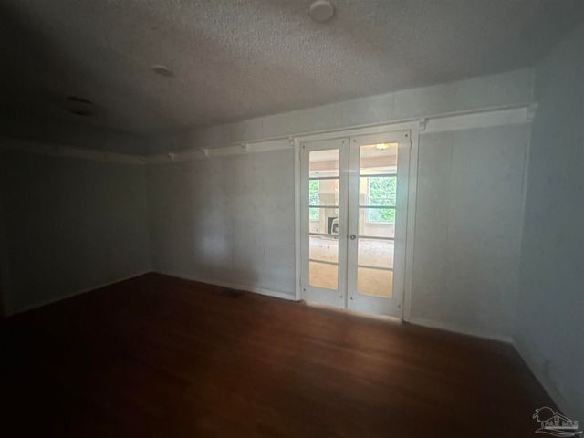 1811 N Spring St, Pensacola, FL 32501