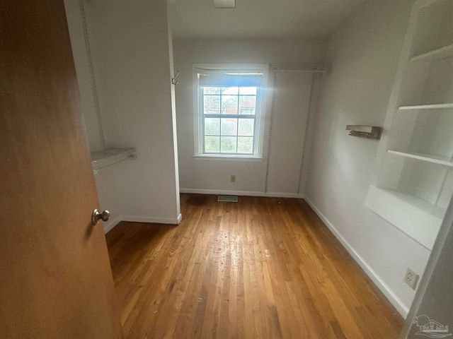 1811 N Spring St, Pensacola, FL 32501