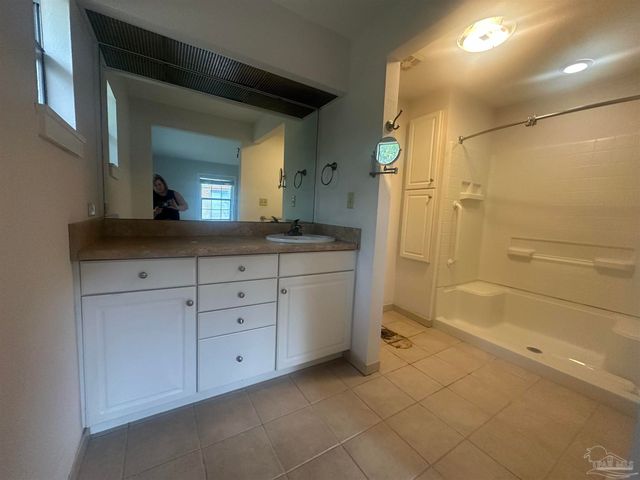 1811 N Spring St, Pensacola, FL 32501