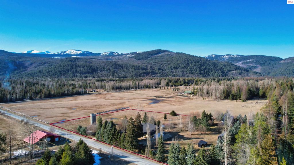 2151 Highland Flats Rd, Naples, ID 83847 photo 12