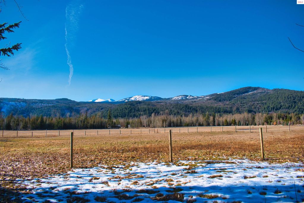 2151 Highland Flats Rd, Naples, ID 83847 photo 15