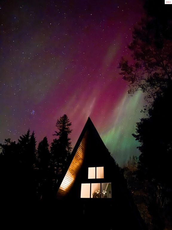 2151 Highland Flats Rd, Naples, ID 83847 photo 18