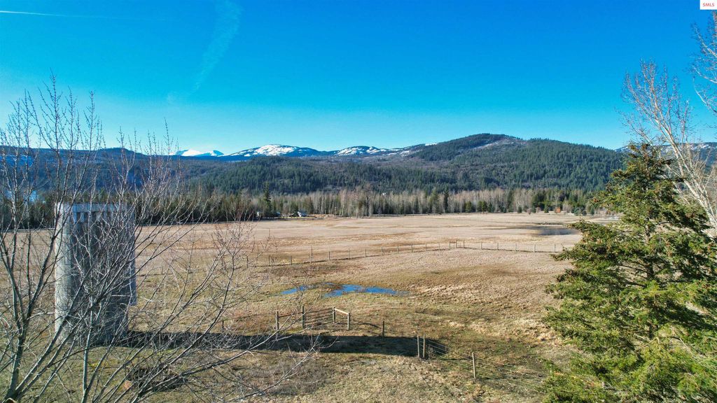 2151 Highland Flats Rd, Naples, ID 83847 photo 26