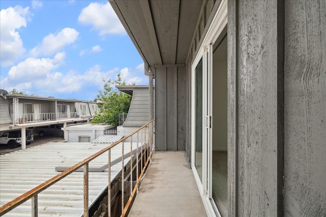 7821 Rue Saint Cyr Street 55, Houston, TX 77074